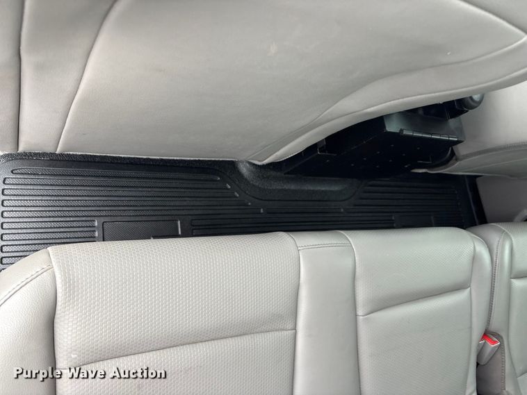 image for item EG9116 2019 Ford F250 Super Duty Ext. Cab utility bed pickup truck