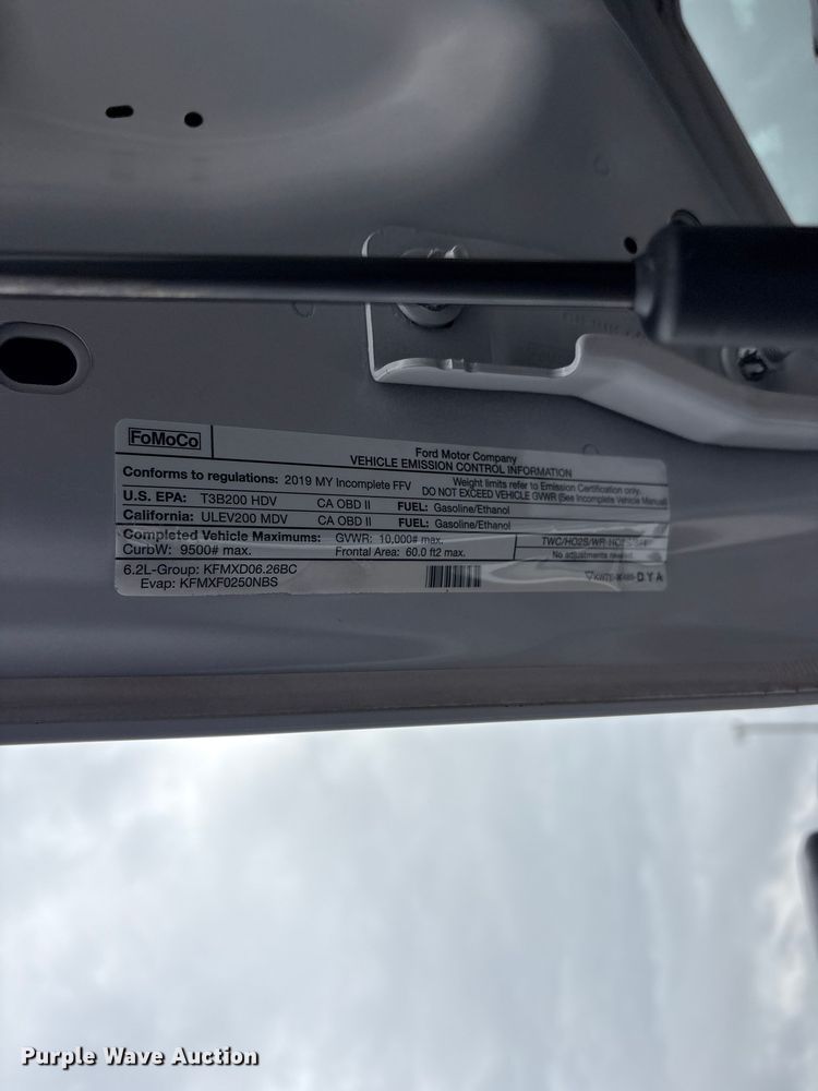 image for item EG9116 2019 Ford F250 Super Duty Ext. Cab utility bed pickup truck