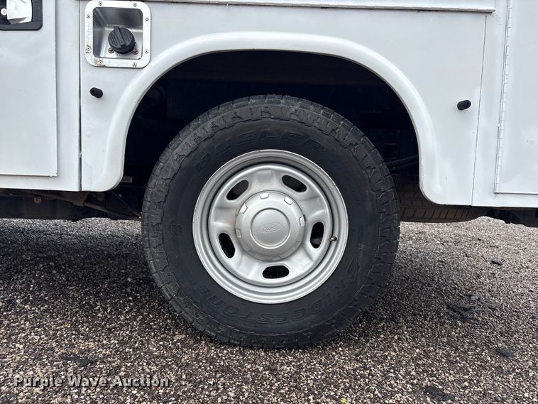 image for item EG9116 2019 Ford F250 Super Duty Ext. Cab utility bed pickup truck