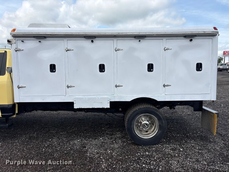 image for item EG9119 2019 Ford F550 Super Duty refrigerated delivery truck