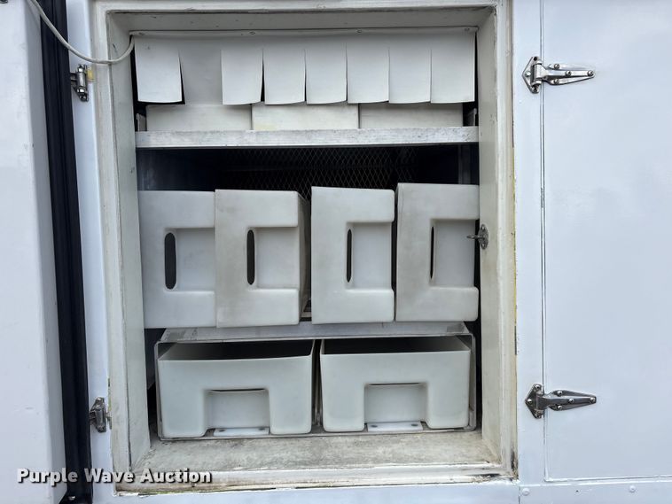 image for item EG9119 2019 Ford F550 Super Duty refrigerated delivery truck