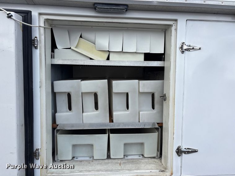 image for item EG9119 2019 Ford F550 Super Duty refrigerated delivery truck