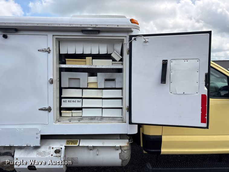 image for item EG9119 2019 Ford F550 Super Duty refrigerated delivery truck