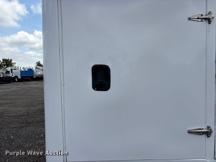 image for item EG9119 2019 Ford F550 Super Duty refrigerated delivery truck