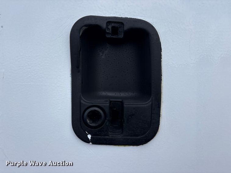 image for item EG9119 2019 Ford F550 Super Duty refrigerated delivery truck