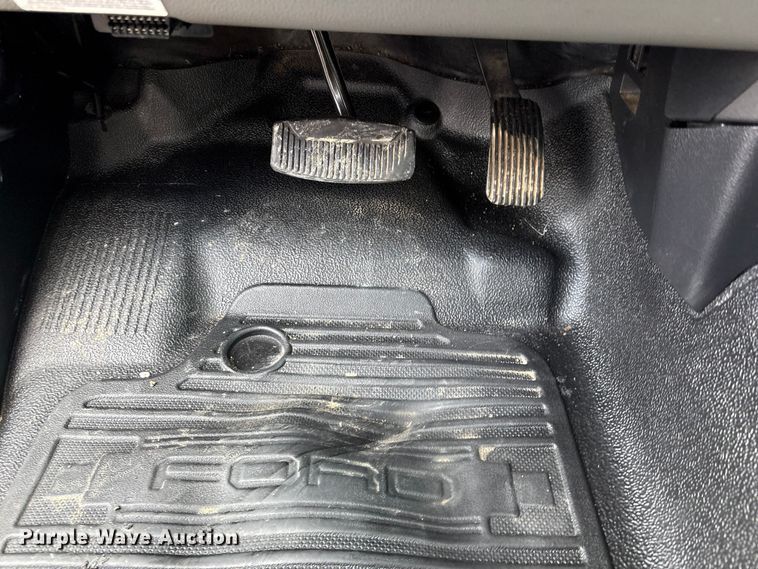 image for item EG9119 2019 Ford F550 Super Duty refrigerated delivery truck