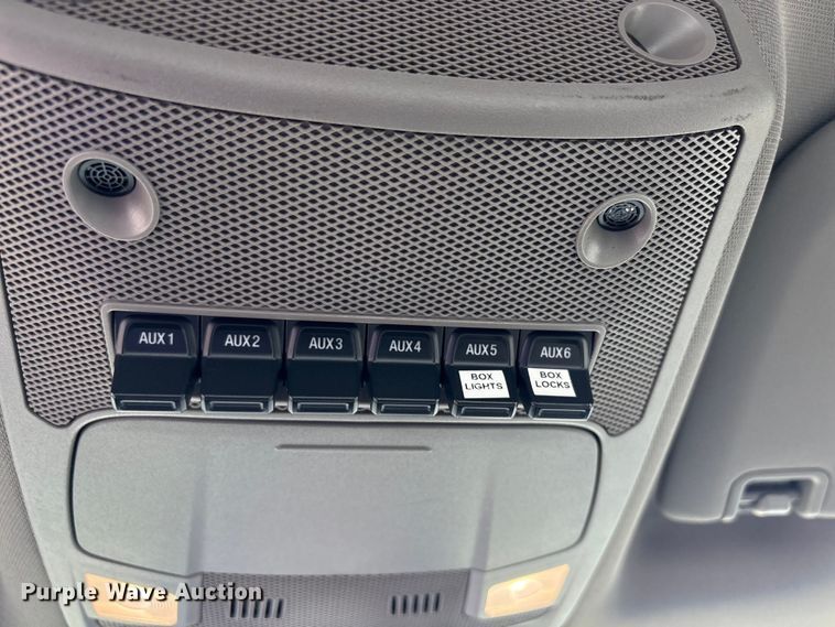 image for item EG9119 2019 Ford F550 Super Duty refrigerated delivery truck