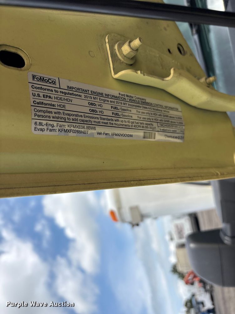 image for item EG9119 2019 Ford F550 Super Duty refrigerated delivery truck