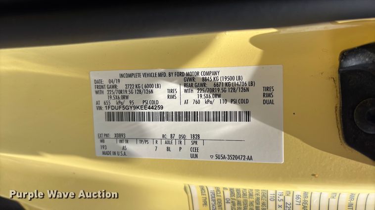 image for item EG9119 2019 Ford F550 Super Duty refrigerated delivery truck