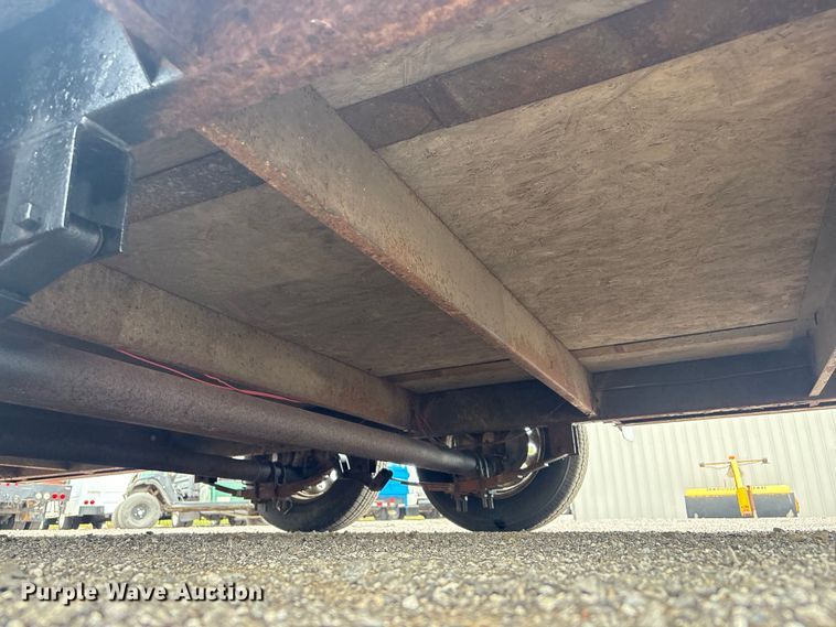image for item EG9126 2011 Middlebury MWST 7X13TA2 enclosed cargo trailer