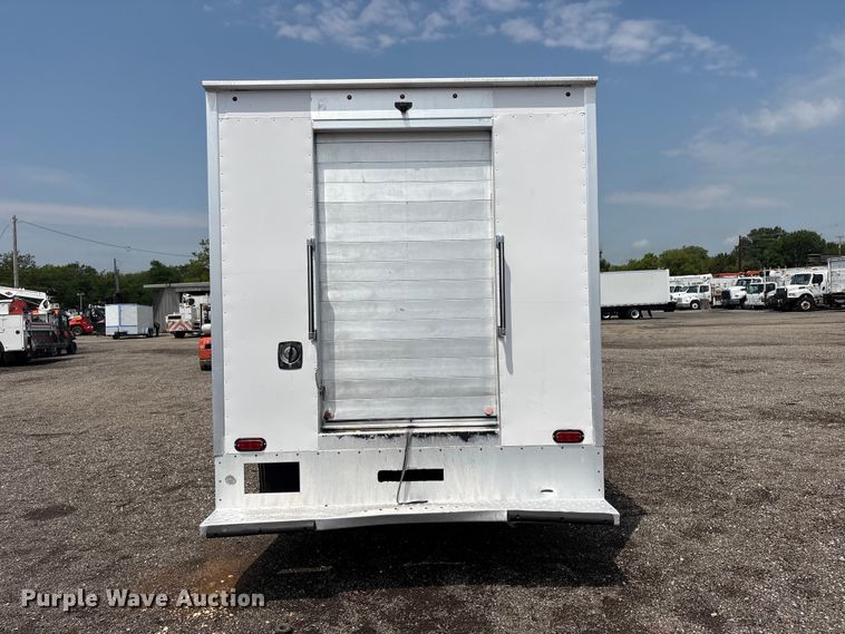 image for item EG9145 2016 Chevrolet Express 4500 box truck