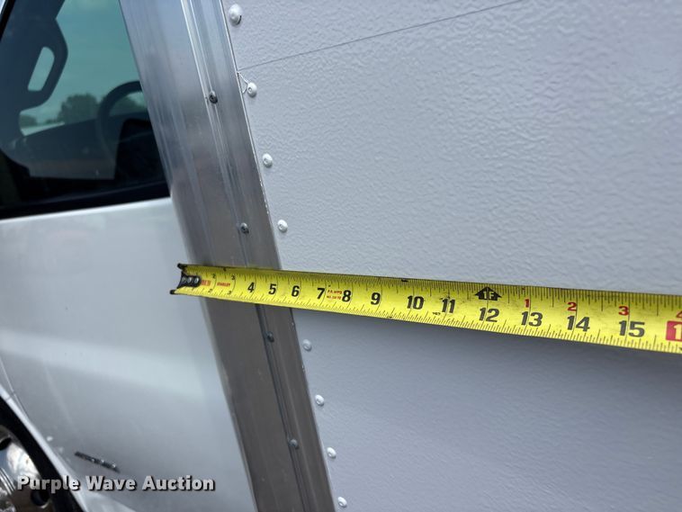 image for item EG9145 2016 Chevrolet Express 4500 box truck