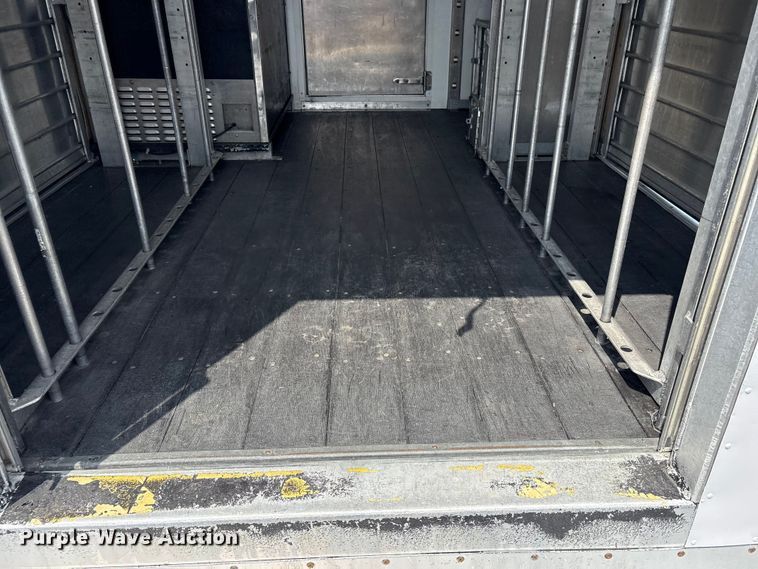image for item EG9145 2016 Chevrolet Express 4500 box truck