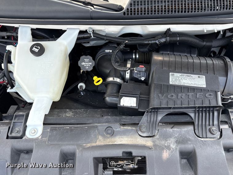 image for item EG9145 2016 Chevrolet Express 4500 box truck