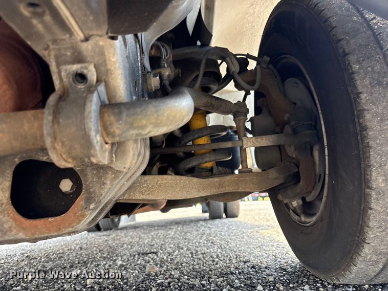 image for item EG9145 2016 Chevrolet Express 4500 box truck