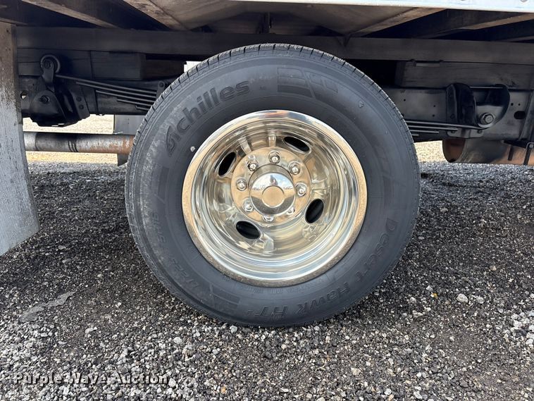 image for item EG9145 2016 Chevrolet Express 4500 box truck
