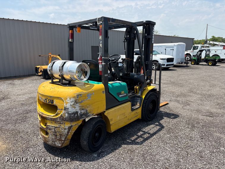 image for item EG9146 Komatsu FG30HT-14 forklift