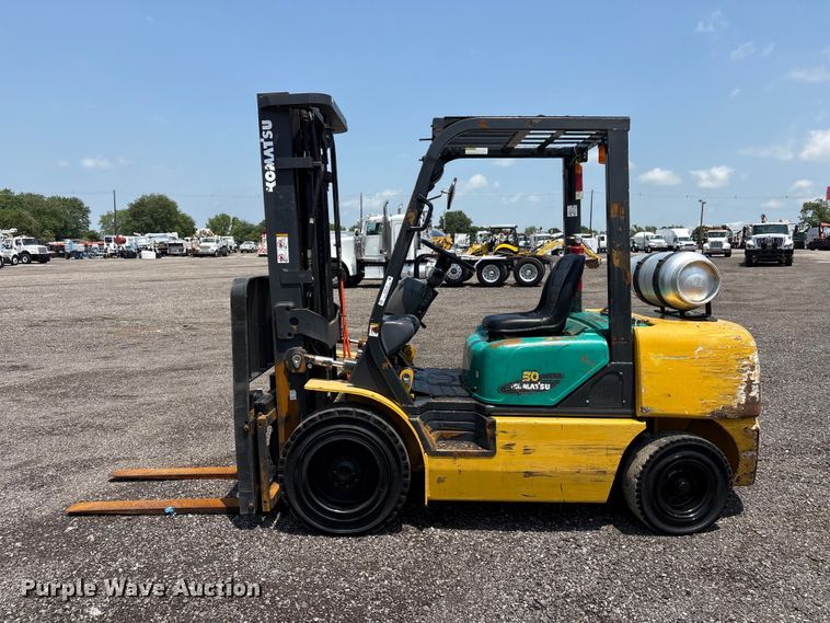 image for item EG9146 Komatsu FG30HT-14 forklift