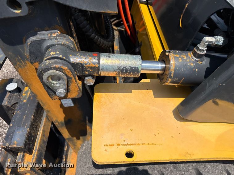 image for item EG9146 Komatsu FG30HT-14 forklift