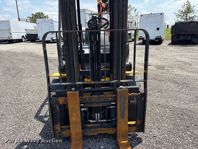 image for item EG9146 Komatsu FG30HT-14 forklift