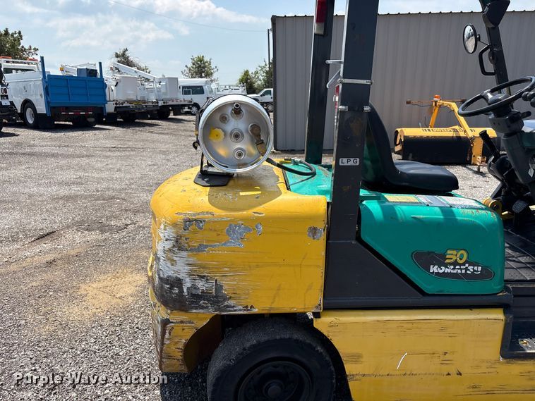 image for item EG9146 Komatsu FG30HT-14 forklift