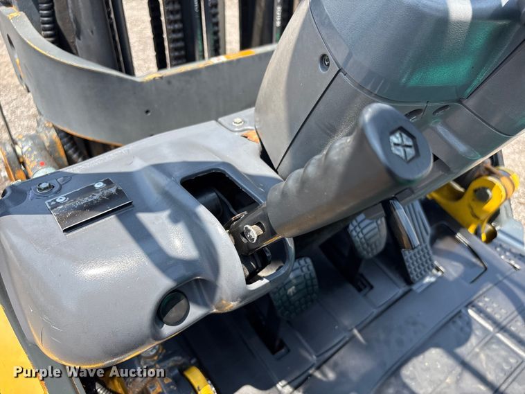image for item EG9146 Komatsu FG30HT-14 forklift
