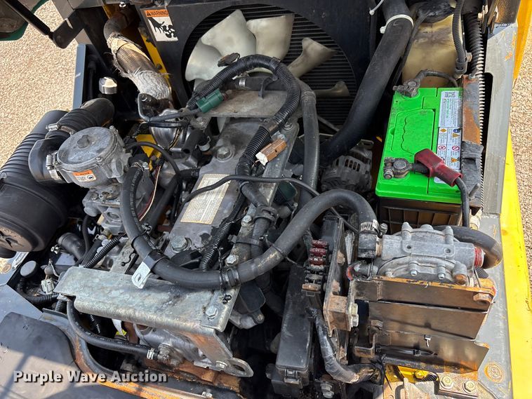 image for item EG9146 Komatsu FG30HT-14 forklift