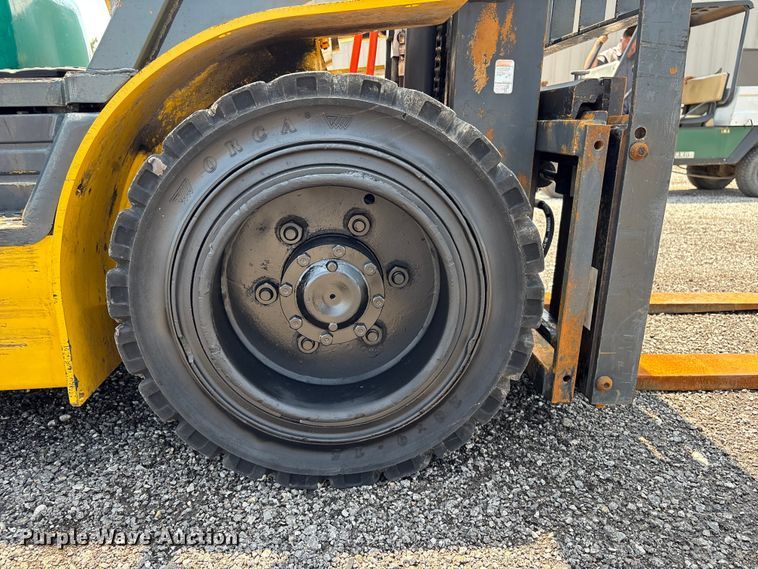 image for item EG9146 Komatsu FG30HT-14 forklift