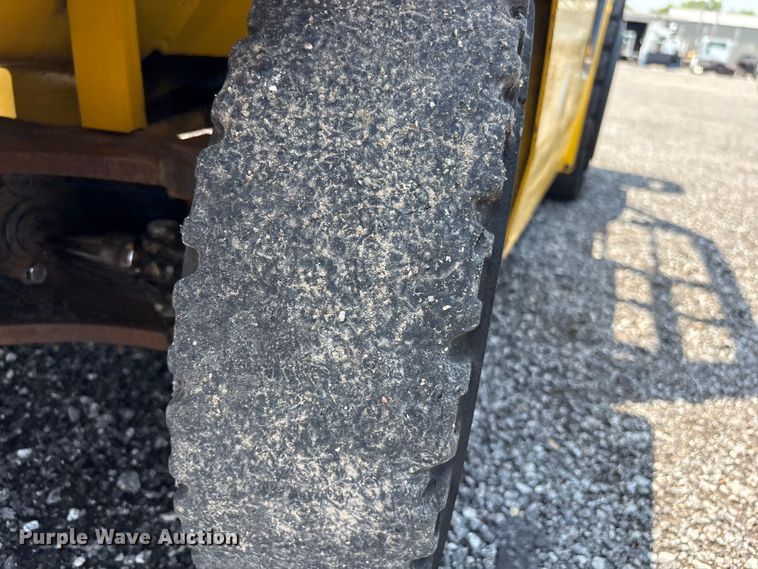 image for item EG9146 Komatsu FG30HT-14 forklift
