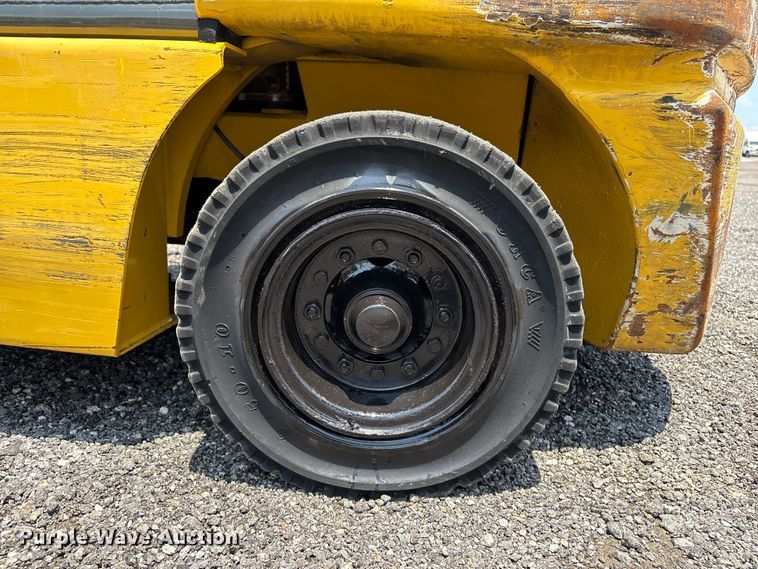 image for item EG9146 Komatsu FG30HT-14 forklift