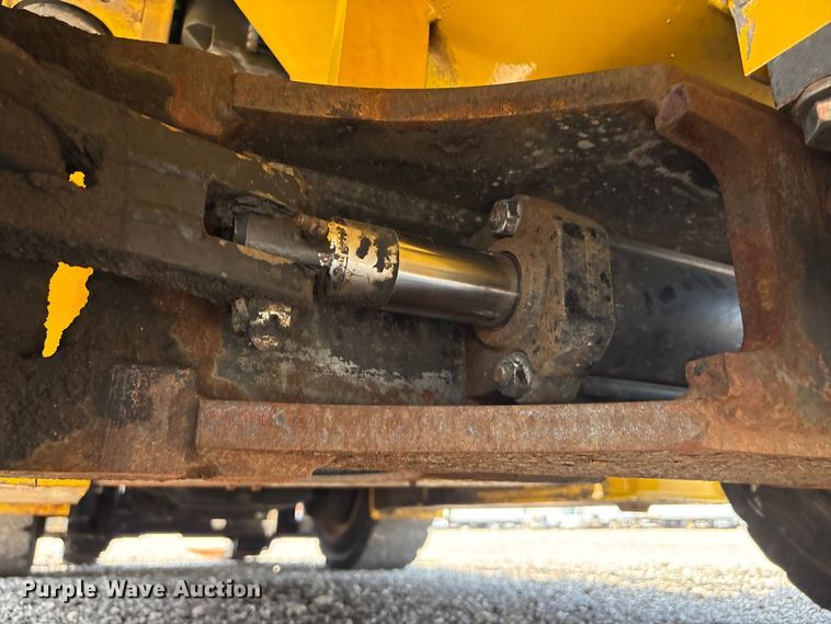image for item EG9146 Komatsu FG30HT-14 forklift