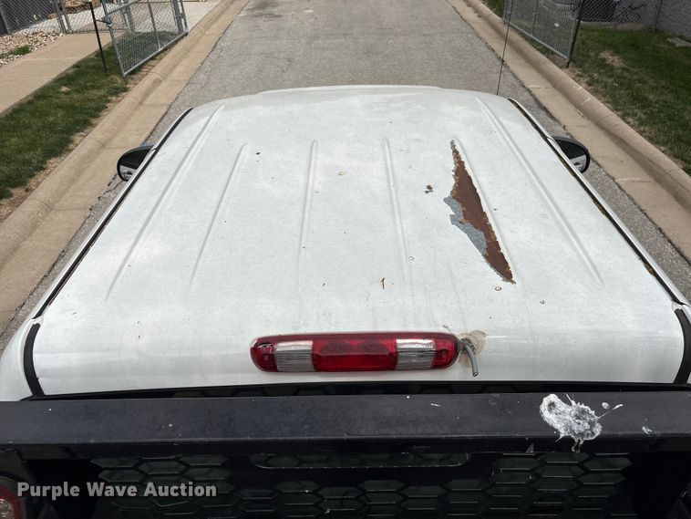 image for item EI5816 2007 Chevrolet Silverado 2500HD Crew Cab flatbed pickup truck