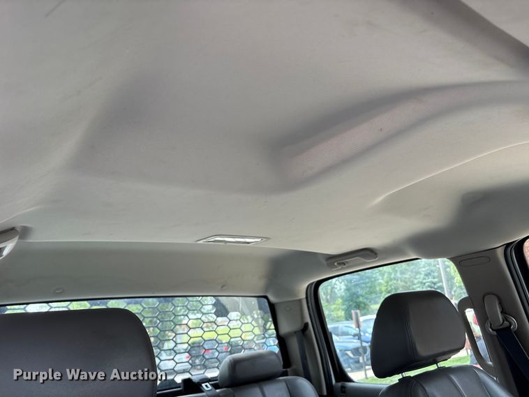 image for item EI5816 2007 Chevrolet Silverado 2500HD Crew Cab flatbed pickup truck