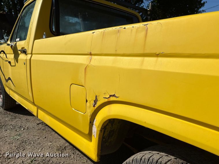 image for item EI5839 1984 Ford F-150 Pickup
