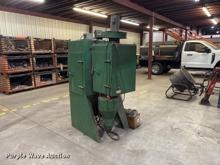 image for item EI5848 Cyclo-Blast Dry Honer Co. 3224-F sand blasting cabinet