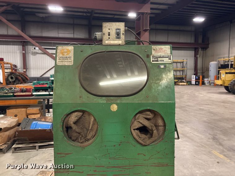 image for item EI5848 Cyclo-Blast Dry Honer Co. 3224-F sand blasting cabinet