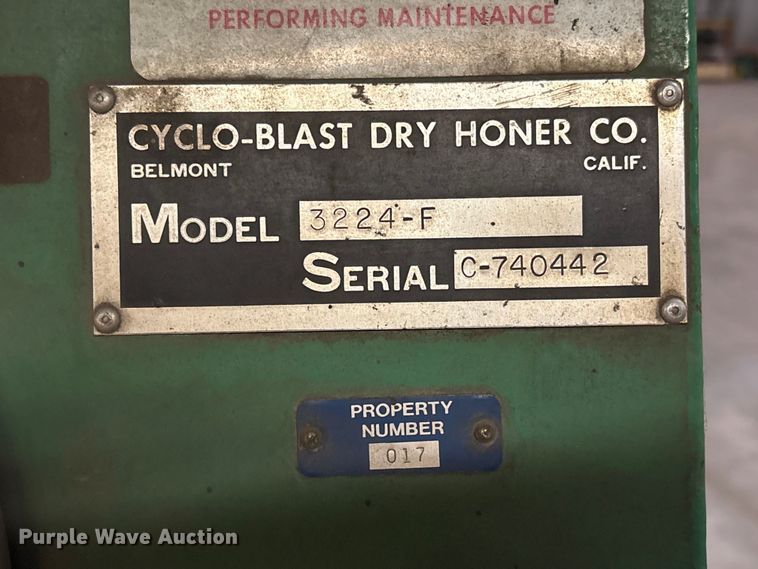 image for item EI5848 Cyclo-Blast Dry Honer Co. 3224-F sand blasting cabinet
