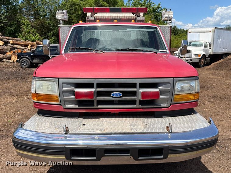 image for item EM0123 1997 Ford F450 Super Duty rescue vehicle