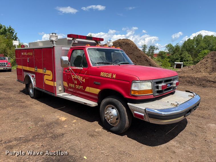 image for item EM0123 1997 Ford F450 Super Duty rescue vehicle
