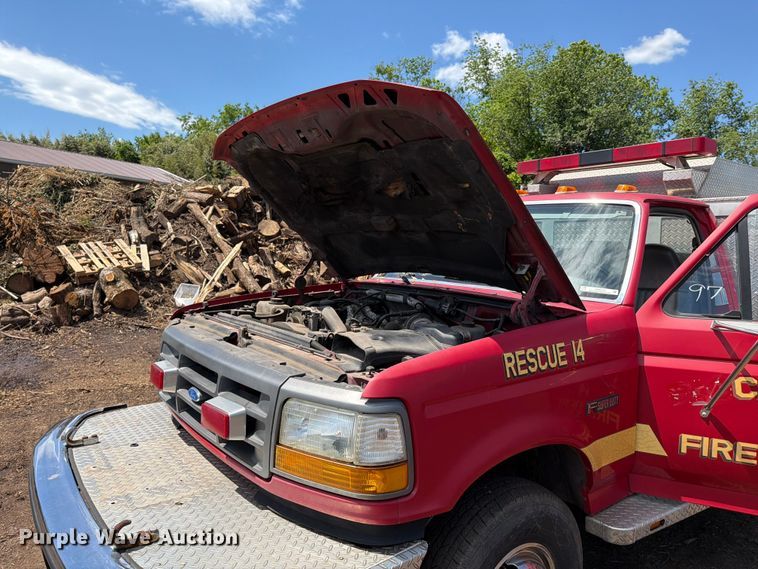 image for item EM0123 1997 Ford F450 Super Duty rescue vehicle