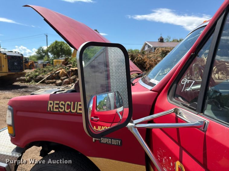 image for item EM0123 1997 Ford F450 Super Duty rescue vehicle