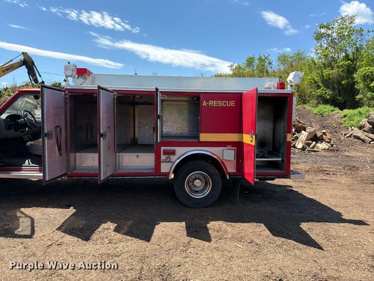 image for item EM0123 1997 Ford F450 Super Duty rescue vehicle