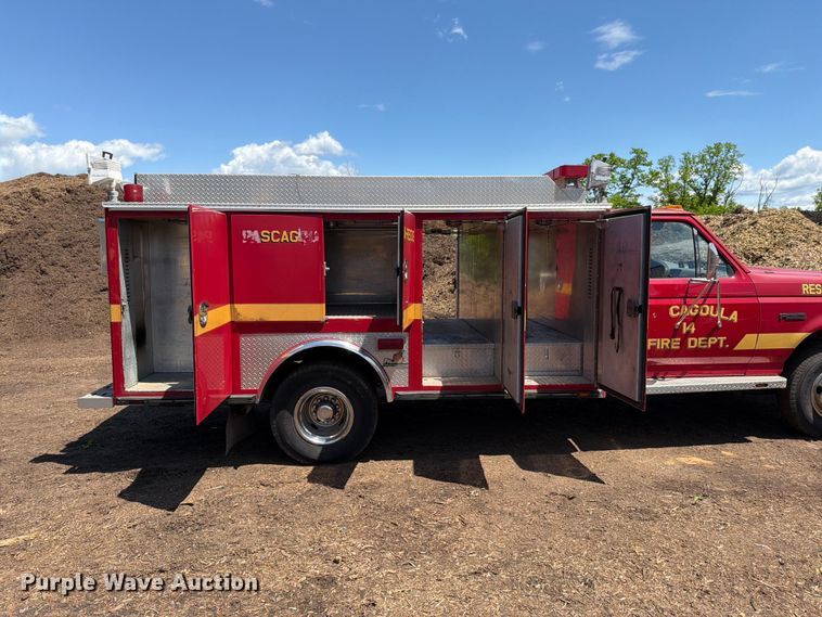 image for item EM0123 1997 Ford F450 Super Duty rescue vehicle