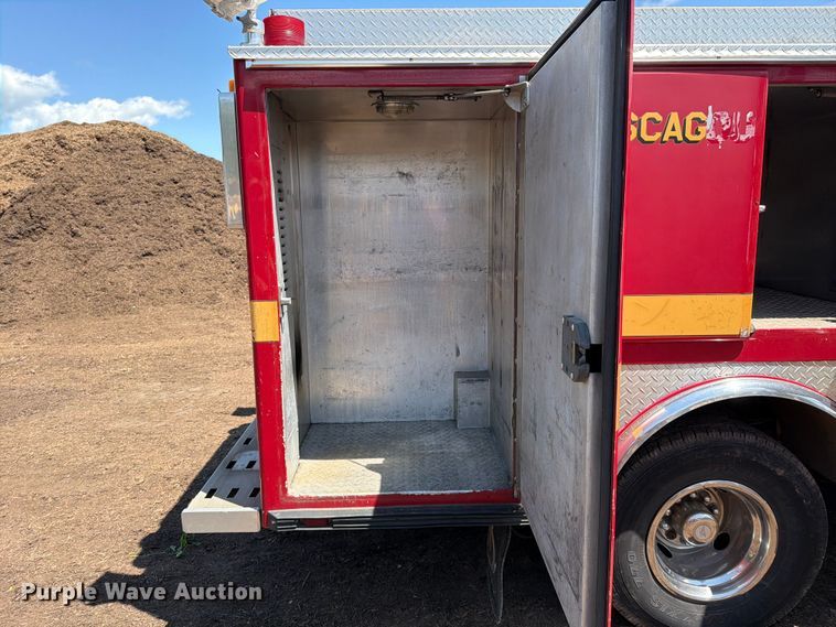 image for item EM0123 1997 Ford F450 Super Duty rescue vehicle