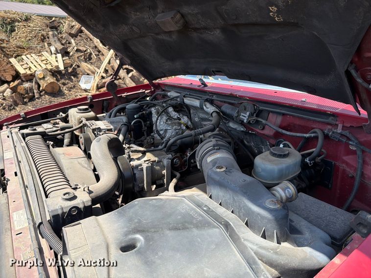 image for item EM0123 1997 Ford F450 Super Duty rescue vehicle