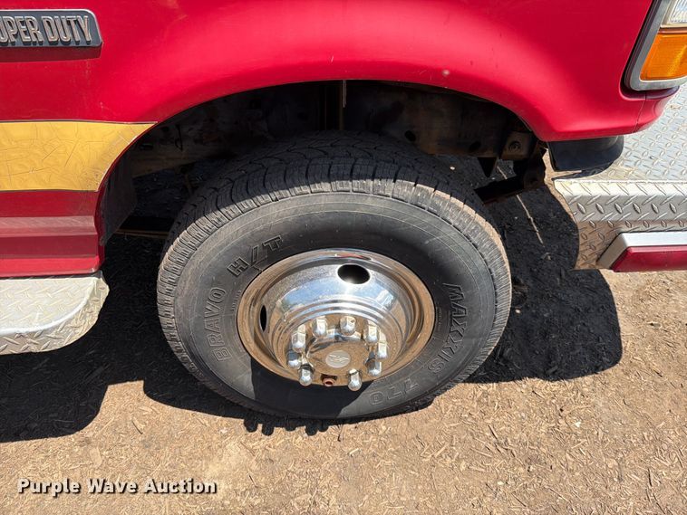 image for item EM0123 1997 Ford F450 Super Duty rescue vehicle
