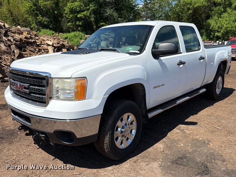 image for item EM0124 2011 GMC Sierra 3500HD Crew Cab pickup truck