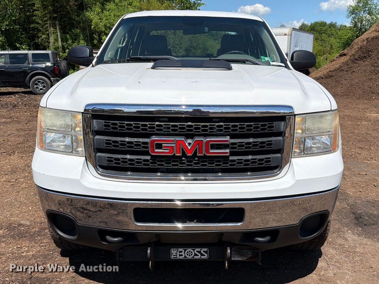 image for item EM0124 2011 GMC Sierra 3500HD Crew Cab pickup truck
