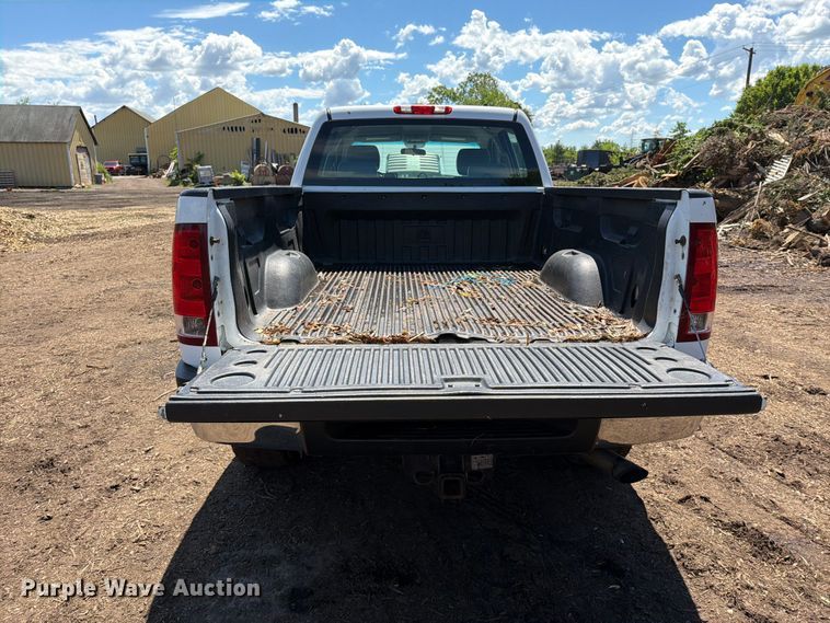 image for item EM0124 2011 GMC Sierra 3500HD Crew Cab pickup truck