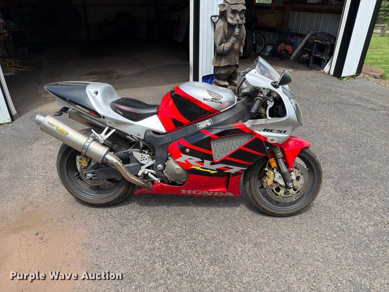 image for item EM0125 2001 Honda RVT1000R RC51 motorcycle